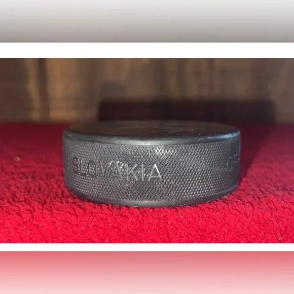 Signed Keith Acton Vegum NHL Black Hockey Puck Collectible - Picture 7 of 9